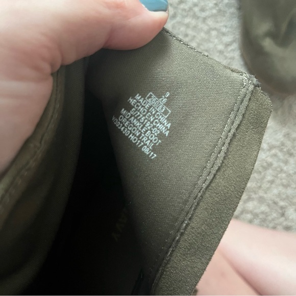 BOOTIES - Picture 9 of 9